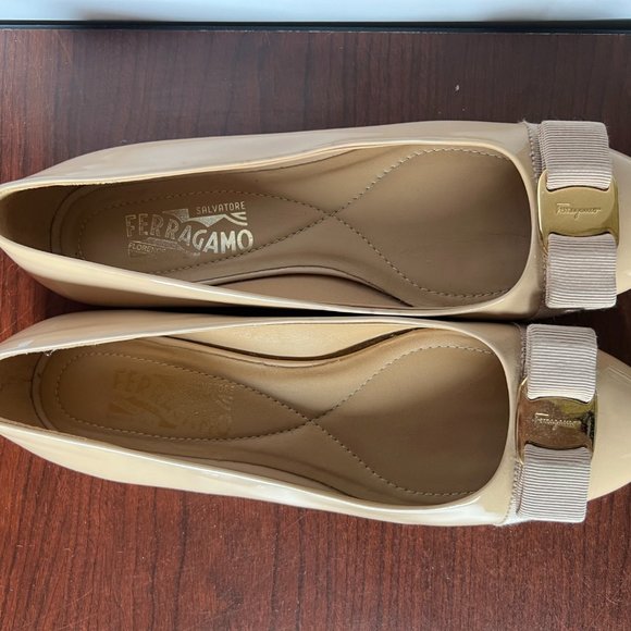 Ferragamo Varina bow-embellished patent-leatherballet flats - Picture 5 of 9